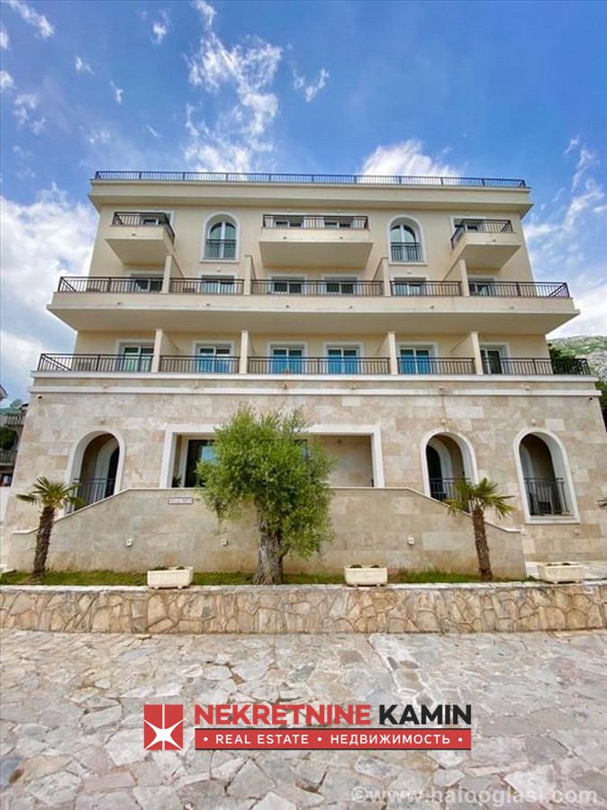 New Hotel with 34 Apartments and a 1,340 m² Plot, Buljarica, Budva